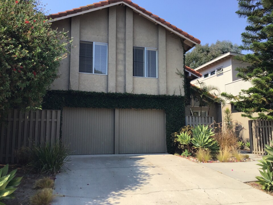 308 Camino De Las Flores, Unit 1 in Encinitas, CA - Building Photo