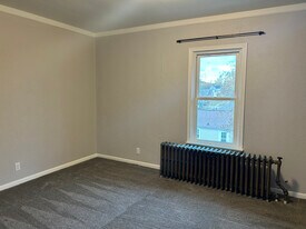 112 Rock St in Negaunee, MI - Building Photo