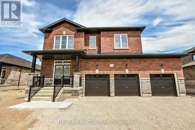 4 Misty Ridge Rd in Wasaga Beach, ON - Building Photo - Building Photo
