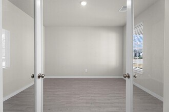 713 Ivory Crk Ct in Willis, TX - Building Photo - Building Photo