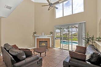 4389 Seabreeze Dr in Jacksonville, FL - Building Photo - Building Photo