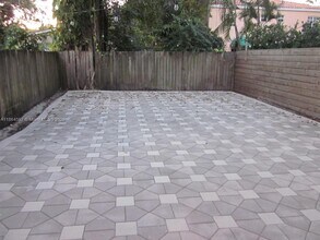 2920 Catalina St in Miami, FL - Building Photo - Building Photo