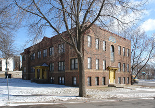 610 Logan Ave N in Minneapolis, MN - Building Photo - Building Photo