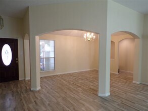 22 Quince Tree Pl in Conroe, TX - Foto de edificio - Building Photo