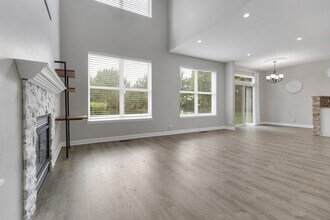 2253 Sunrise Cir in Aurora, IL - Building Photo - Building Photo