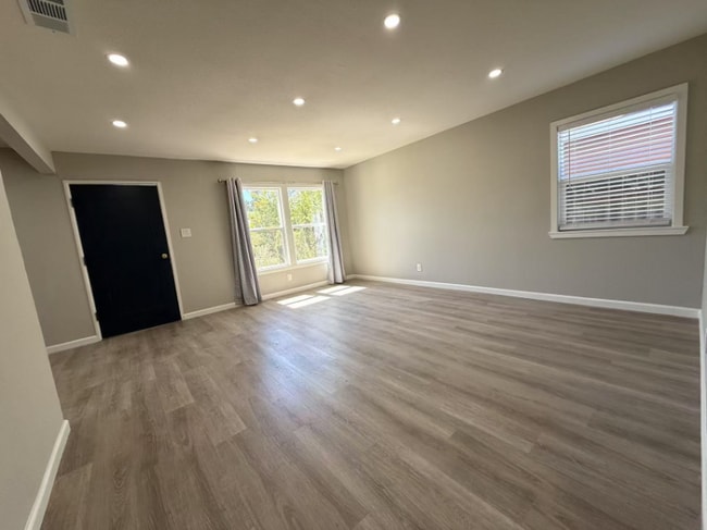 1962 Griffin Dr in Vallejo, CA - Building Photo - Building Photo