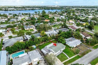 1414 Michigan Dr in Lake Worth Beach, FL - Building Photo - Building Photo