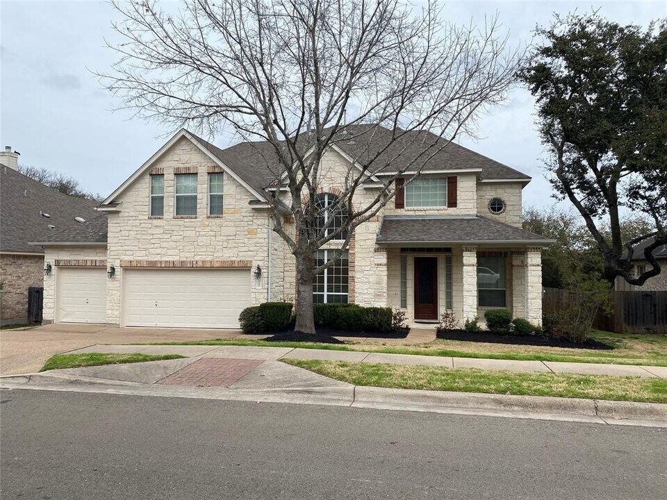 7500 Mitra Dr in Austin, TX - Building Photo