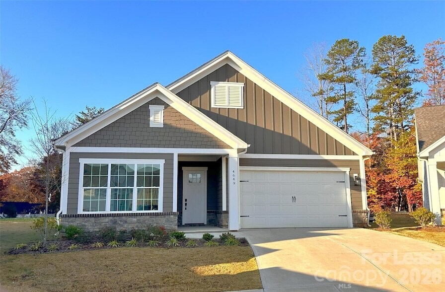 4649 Kobus Ct. in Lake Norman of Catawba, NC - Foto de edificio