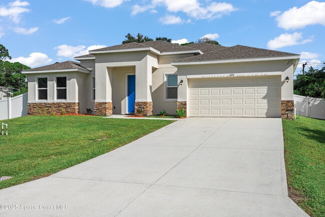 1426 Seeley Cir NW in Palm Bay, FL - Foto de edificio - Building Photo
