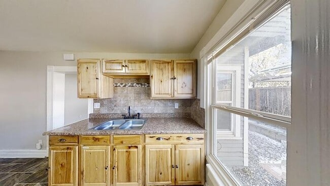 219 N Institute St in Colorado Springs, CO - Building Photo - Building Photo