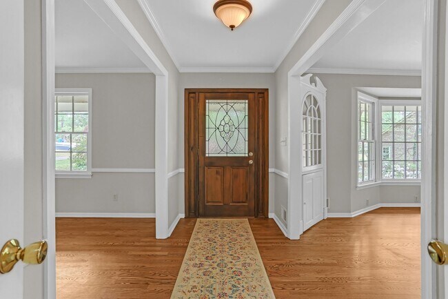 1561 Springfield Ct in Dunwoody, GA - Building Photo - Building Photo