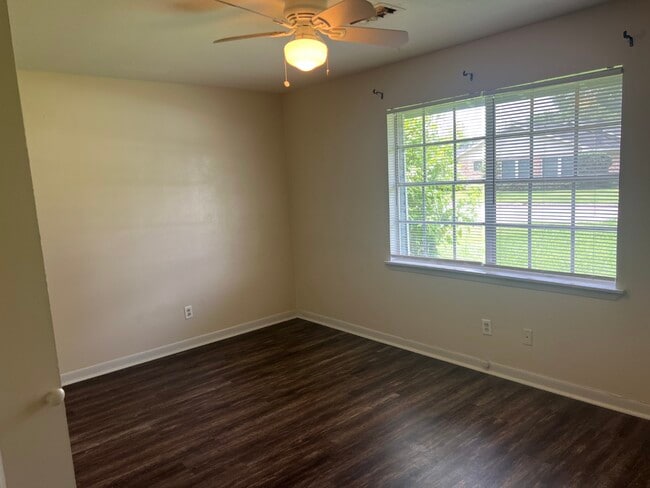 375 Littlejohn Dr in Beaumont, TX - Building Photo - Building Photo