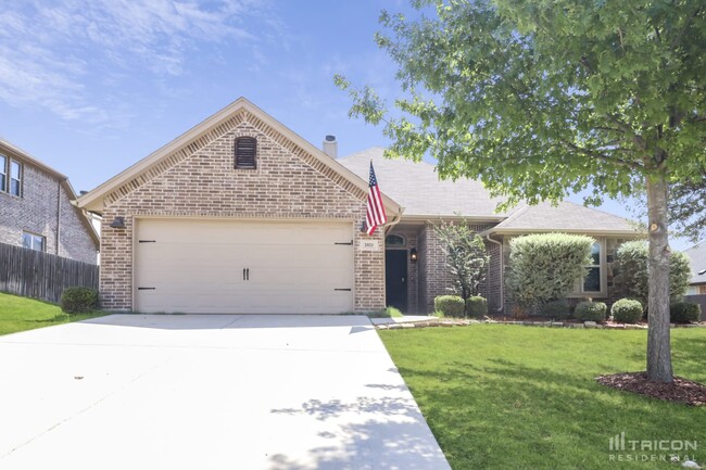 property at 2021 Bay Laurel Dr