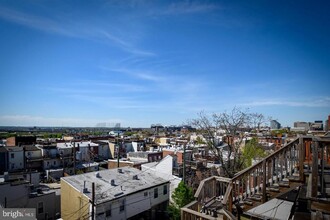 1646 S Charles St in Baltimore, MD - Foto de edificio - Building Photo