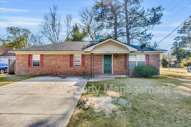 property at 1835 Upson St