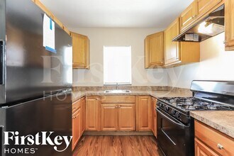 1306 Brookside Ave in Waukegan, IL - Building Photo - Building Photo