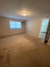 82 Adams Ct in Pearl River, NY - Building Photo - Building Photo