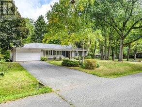 1447 Merrow Rd in Mississauga, ON - Building Photo - Building Photo