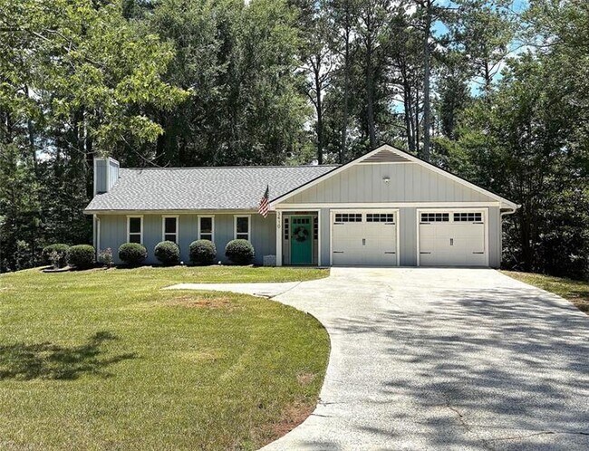 3410 Holliglen Dr in Marietta, GA - Building Photo - Building Photo
