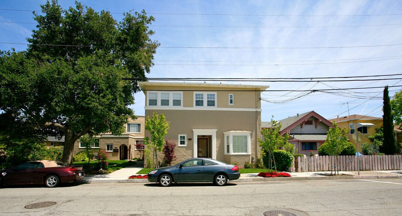 1229 S B St in San Mateo, CA - Building Photo