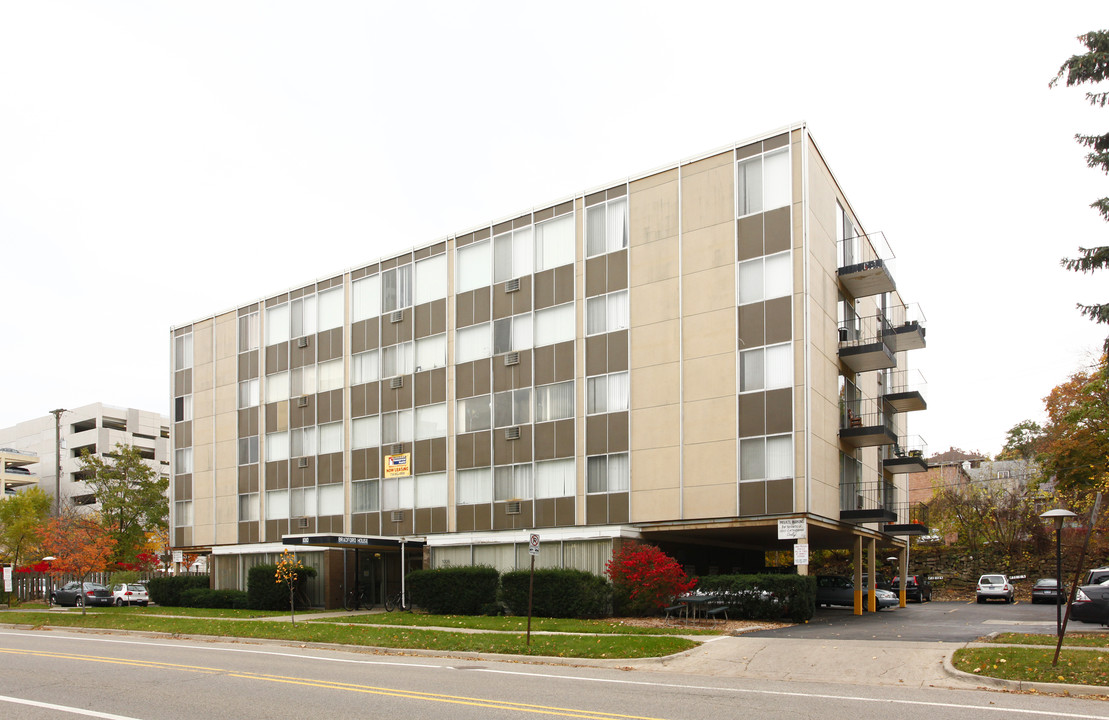 Bradford House in Ann Arbor, MI - Foto de edificio