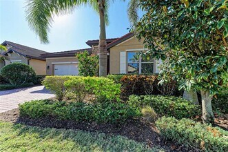 167 Maraviya Blvd in Nokomis, FL - Building Photo - Building Photo