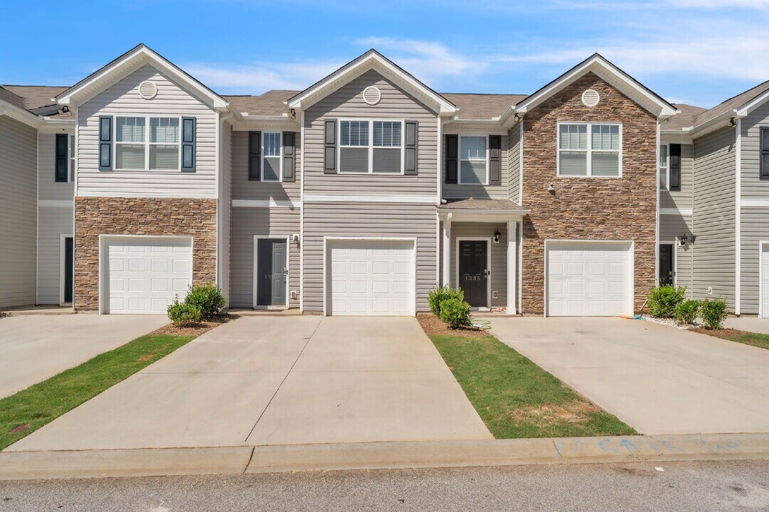 1333 Wunder Way in Spartanburg, SC - Building Photo