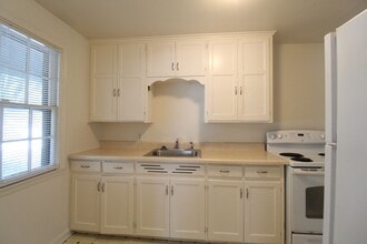 4408 S Parkway Dr in Olathe, KS - Building Photo - Building Photo