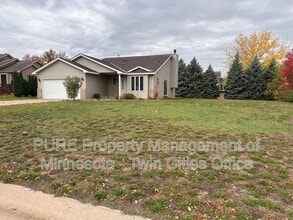 14748 Fluorine St NW in Ramsey, MN - Building Photo - Building Photo