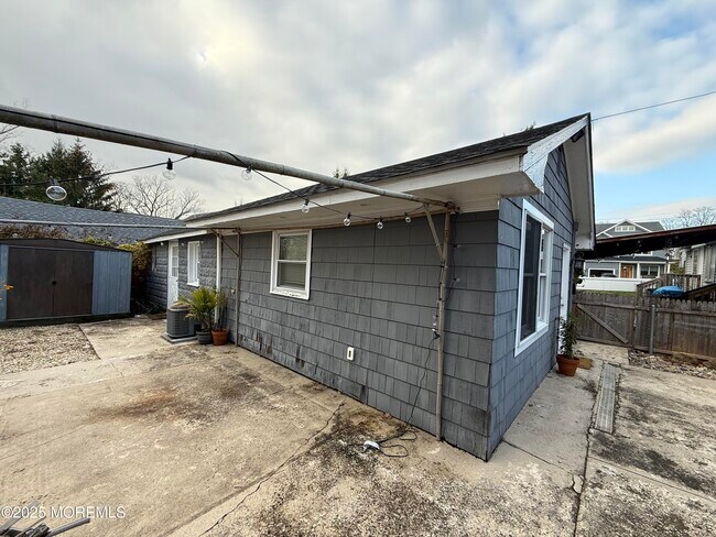 9 Main St in Manasquan, NJ - Building Photo - Building Photo