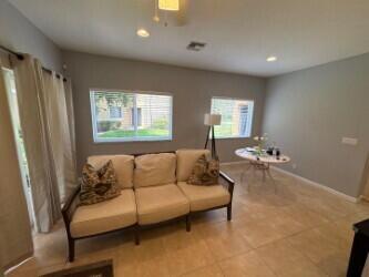 9000 Sand Shot Way in Port St. Lucie, FL - Building Photo