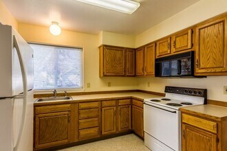 207 N Storie St in Wallowa, OR - Building Photo - Building Photo