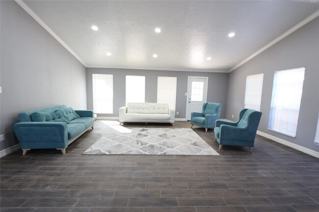 10406 Townhall Ln in Sugar Land, TX - Building Photo - Building Photo