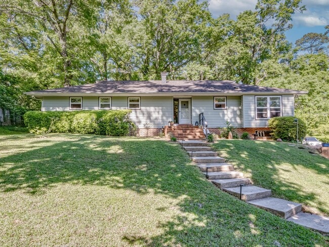 property at 3212 Springdale Dr