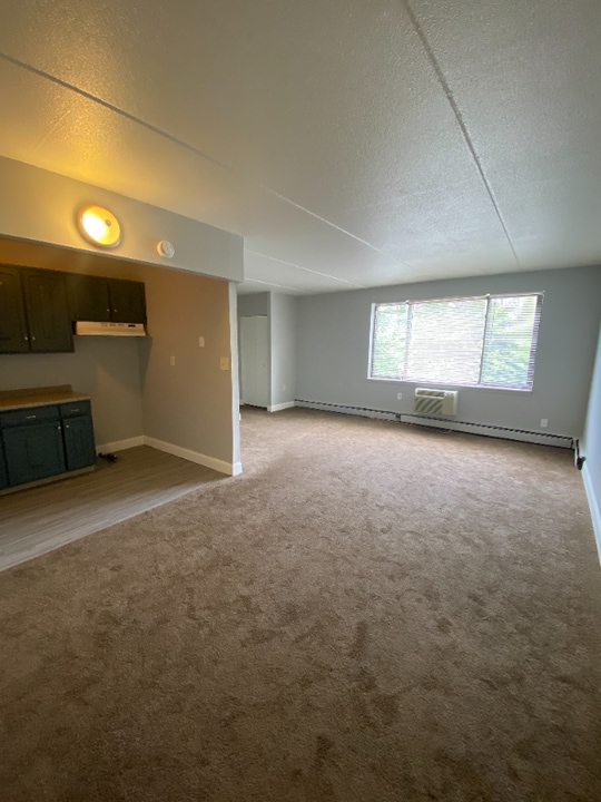 34 Vernon St in Hartford, CT - Building Photo