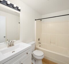 717 Hawthorne St in Everett, WA - Building Photo - Building Photo