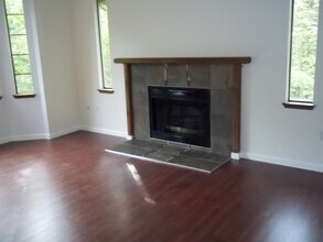 3820 166th Ave SE in Bellevue, WA - Building Photo - Building Photo