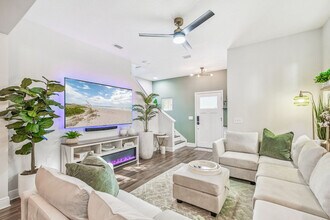 109 W Hollywood St in Tampa, FL - Building Photo - Building Photo