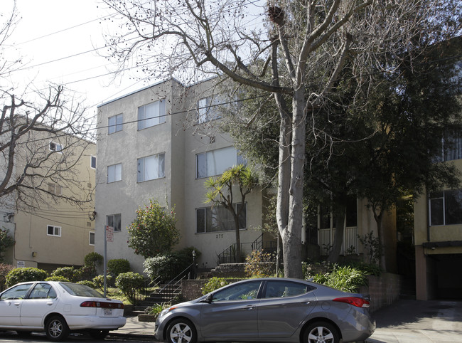 275 Lee Street Apartments in Oakland, CA - Foto de edificio - Building Photo