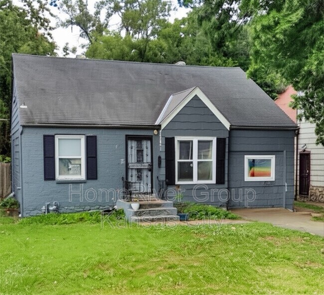 property at 1507 E 73rd St