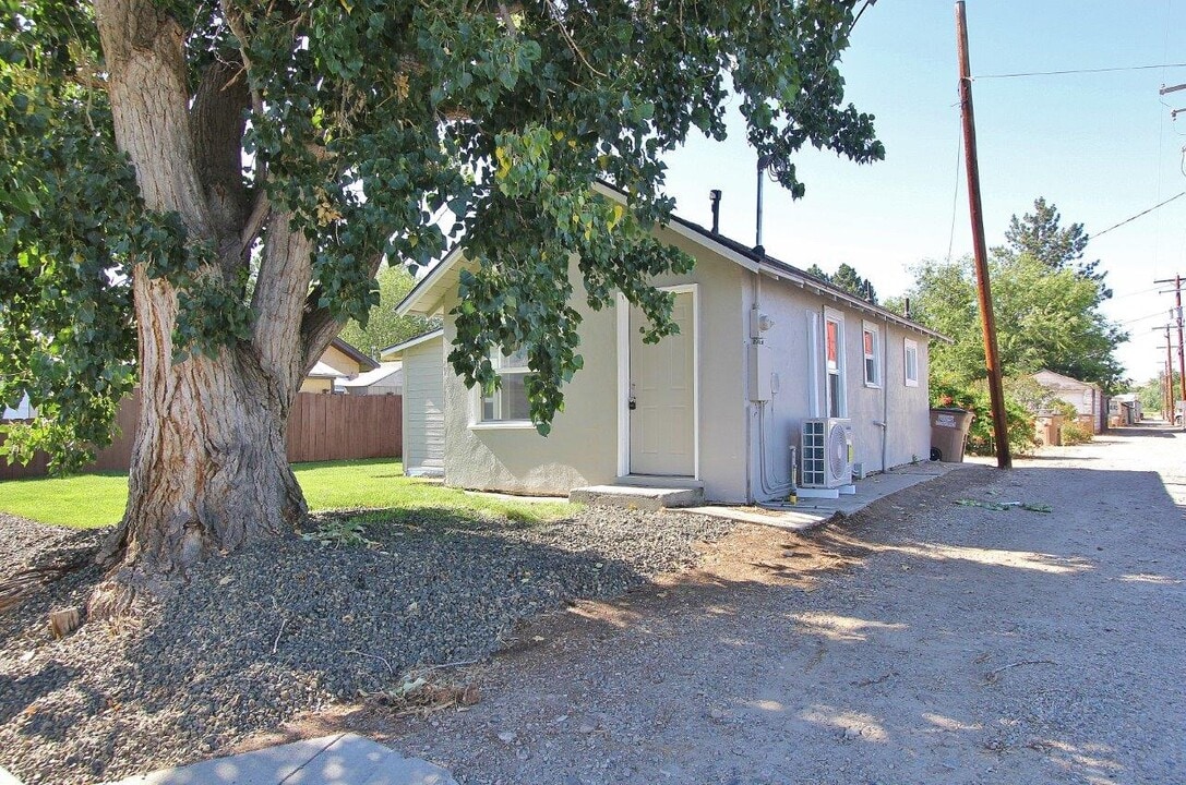 114 W Musser St in Emmett, ID - Building Photo