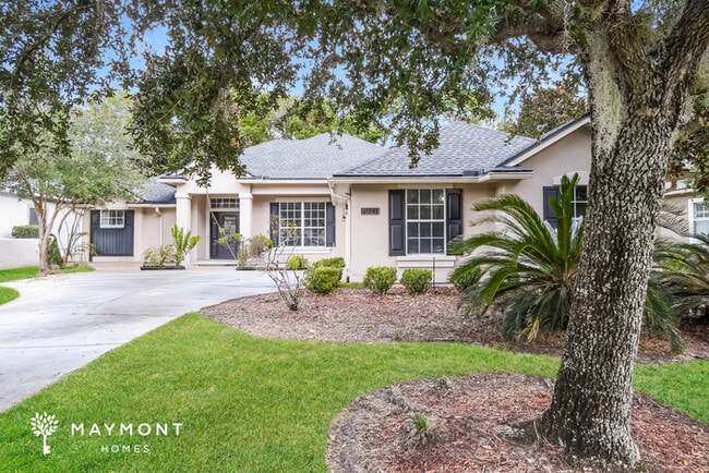 property at 1027 Green Pine Cir