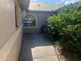 1095 San Cristobal Ave in Punta Gorda, FL - Building Photo