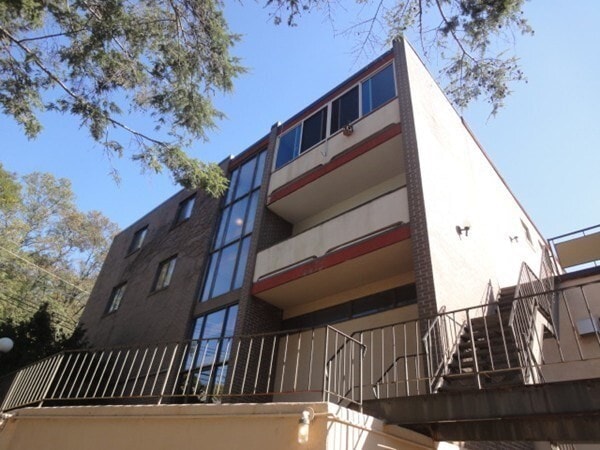 89 Beaconsfield Rd, Unit 2