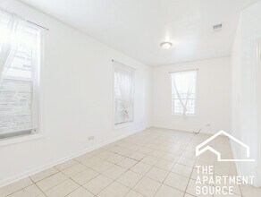 1900 S Throop St in Chicago, IL - Foto de edificio - Building Photo