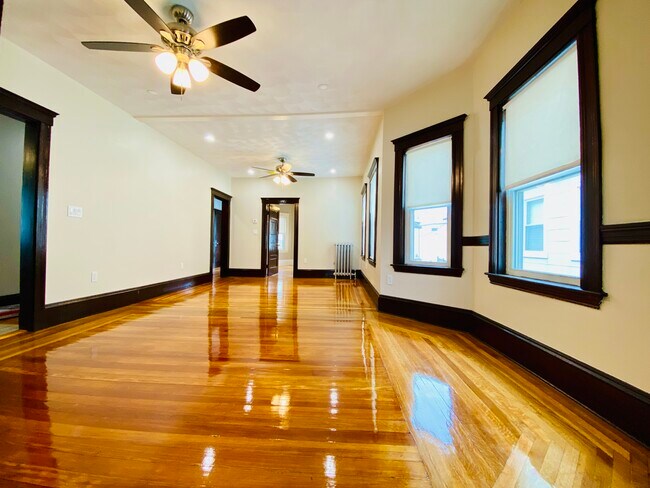 85 Albion St, Unit 2 in Medford, MA - Building Photo - Building Photo