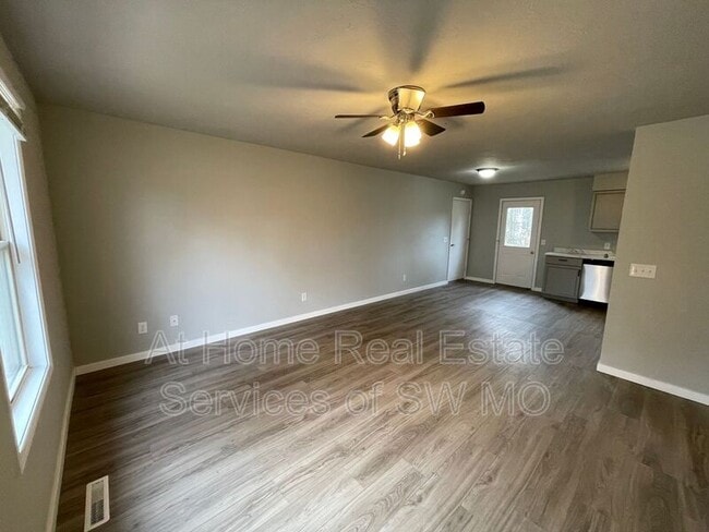 301 Frank St in Nixa, MO - Building Photo - Building Photo