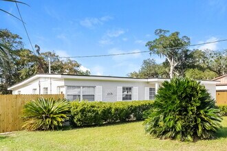 10576 Abilene Rd in Jacksonville, FL - Foto de edificio - Building Photo