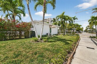 1470 N Treasure Dr in North Bay Village, FL - Building Photo - Building Photo